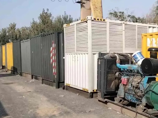 大宁200KW柴油发电机机组每小时油耗是多少？