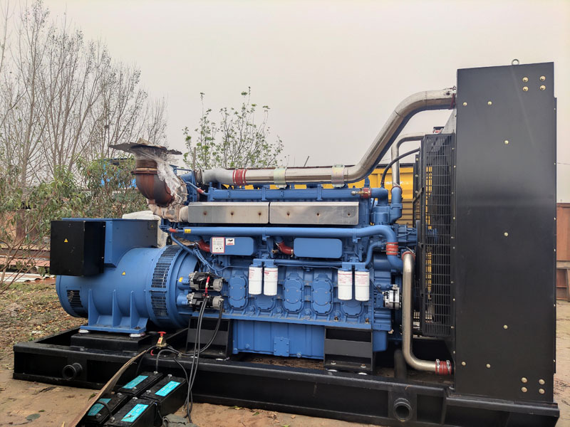 大宁柴油发电机组更换机油时，应遵循哪些步骤？